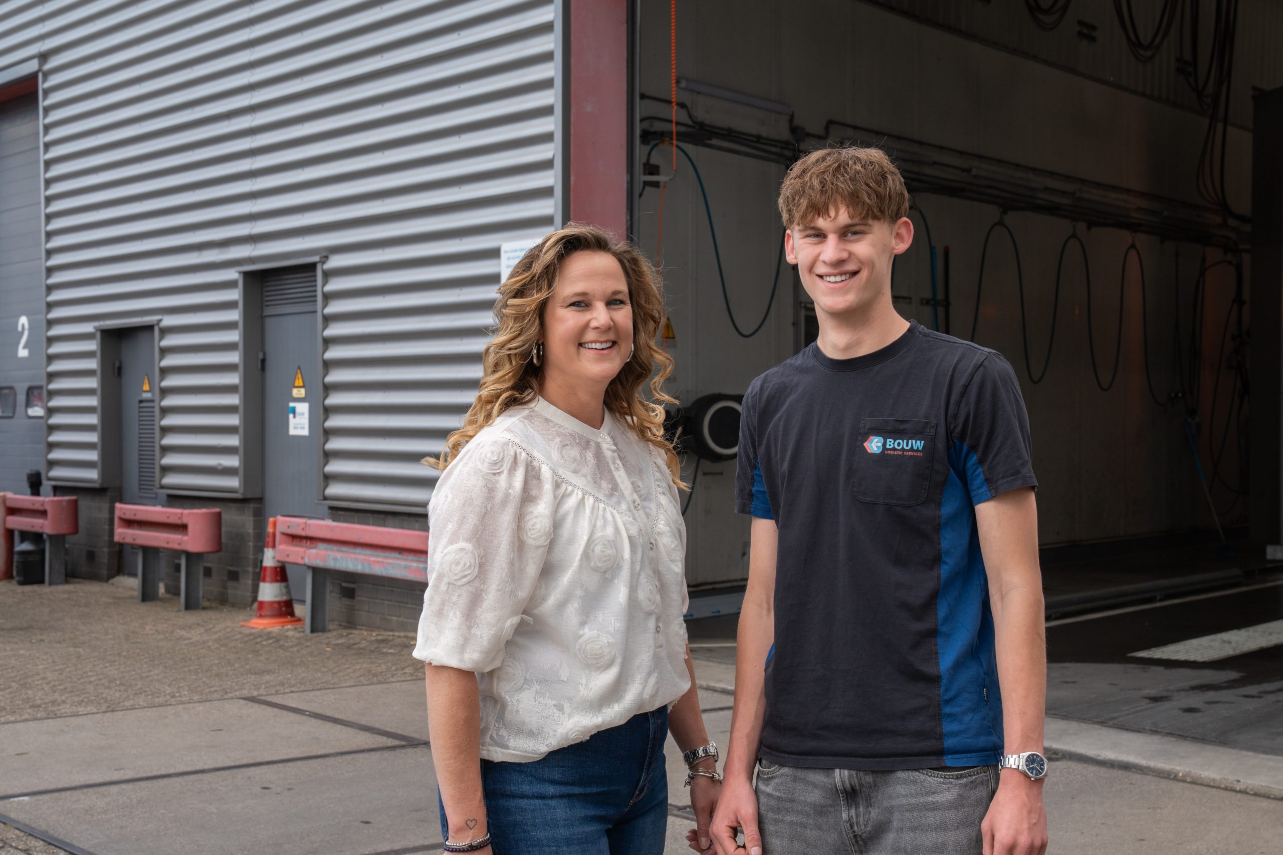 moeder en zoon collega